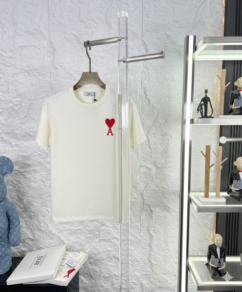 Men’s Premium Crew Neck T-Shirt With Stylish Heart Logo