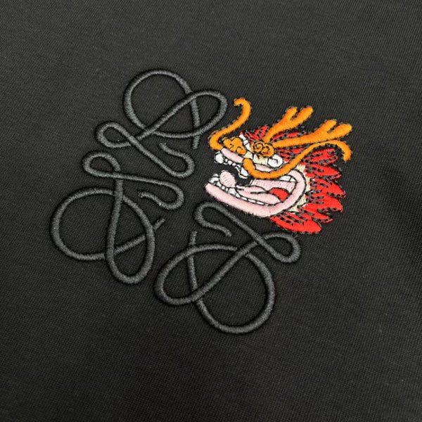 Fashionable Drop Shoulder Tee with Dragon Face Logo