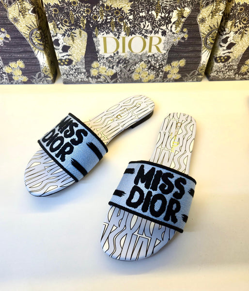 Premium Embroidered Logo Allover Motif