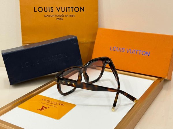 Premium Sunglasses  Gradient Lens & Iconic Monogram Logo