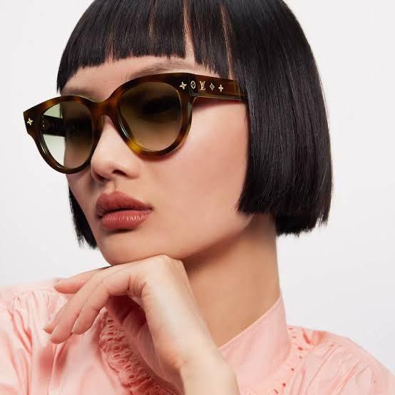 Premium Sunglasses  Gradient Lens & Iconic Monogram Logo