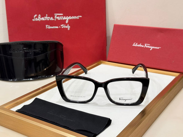 Women’s Signature Cat Eye  Shape Eyeglasses Luxury Optical Frame