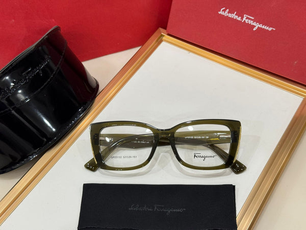 Women’s Signature Cat Eye  Shape Eyeglasses Luxury Optical Frame