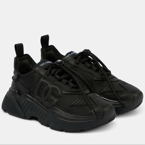 Imported Luxury Chunky Sneakers – Premium All-Black Designer Footwear