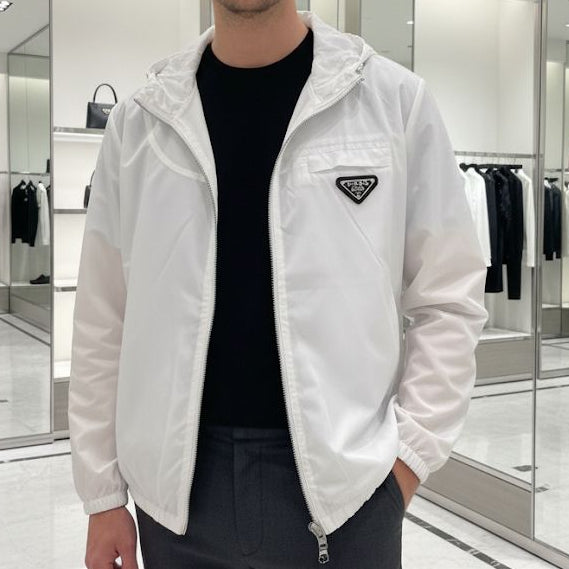Imported Luxury White Windbreaker Jacket – Premium Lightweight Outerwear