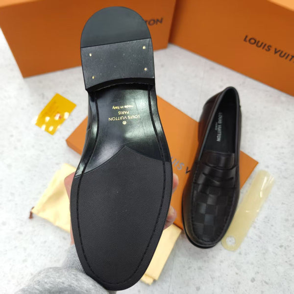 Men’s Classic Black Checkered Loafers