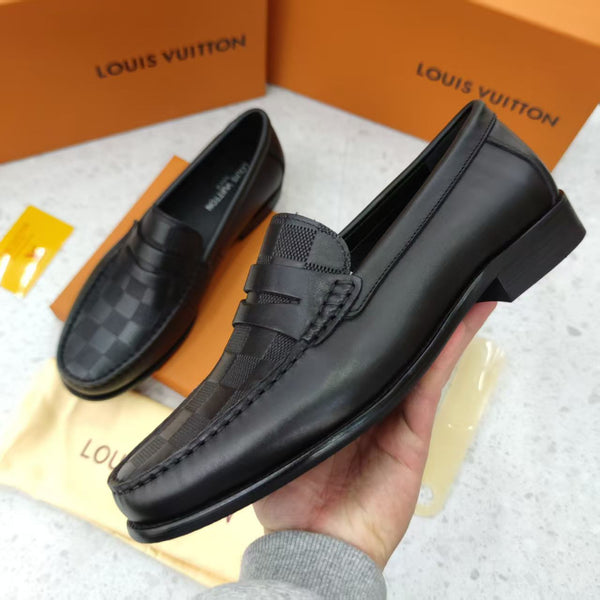 Men’s Classic Black Checkered Loafers