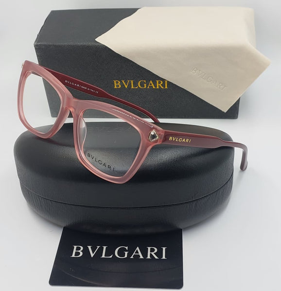 Luxury Eyeglass Frame Elegant Design with Gold Detailing