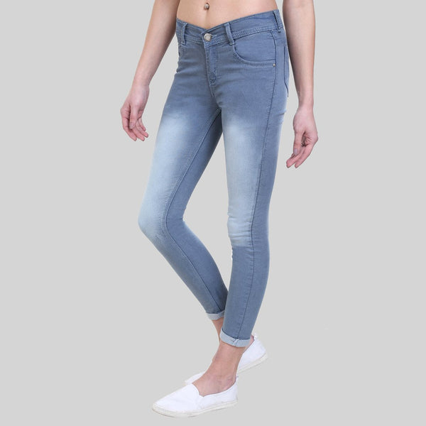 Women's Slim Fit Mid-Rise Light Fade Clean Look Streachable Jeans