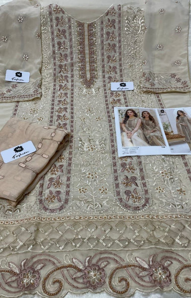 {Semi Stitched} Beautiful Pakistani Georgette suit.