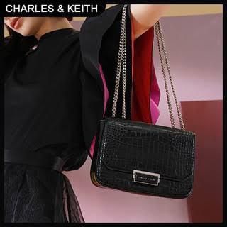 Crocodile Pattern Sling Bag In Calf Leather For Women