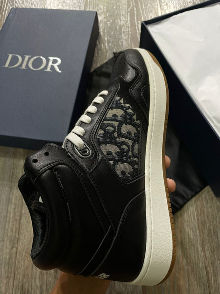 Casual Lace Up Sneaker For Men