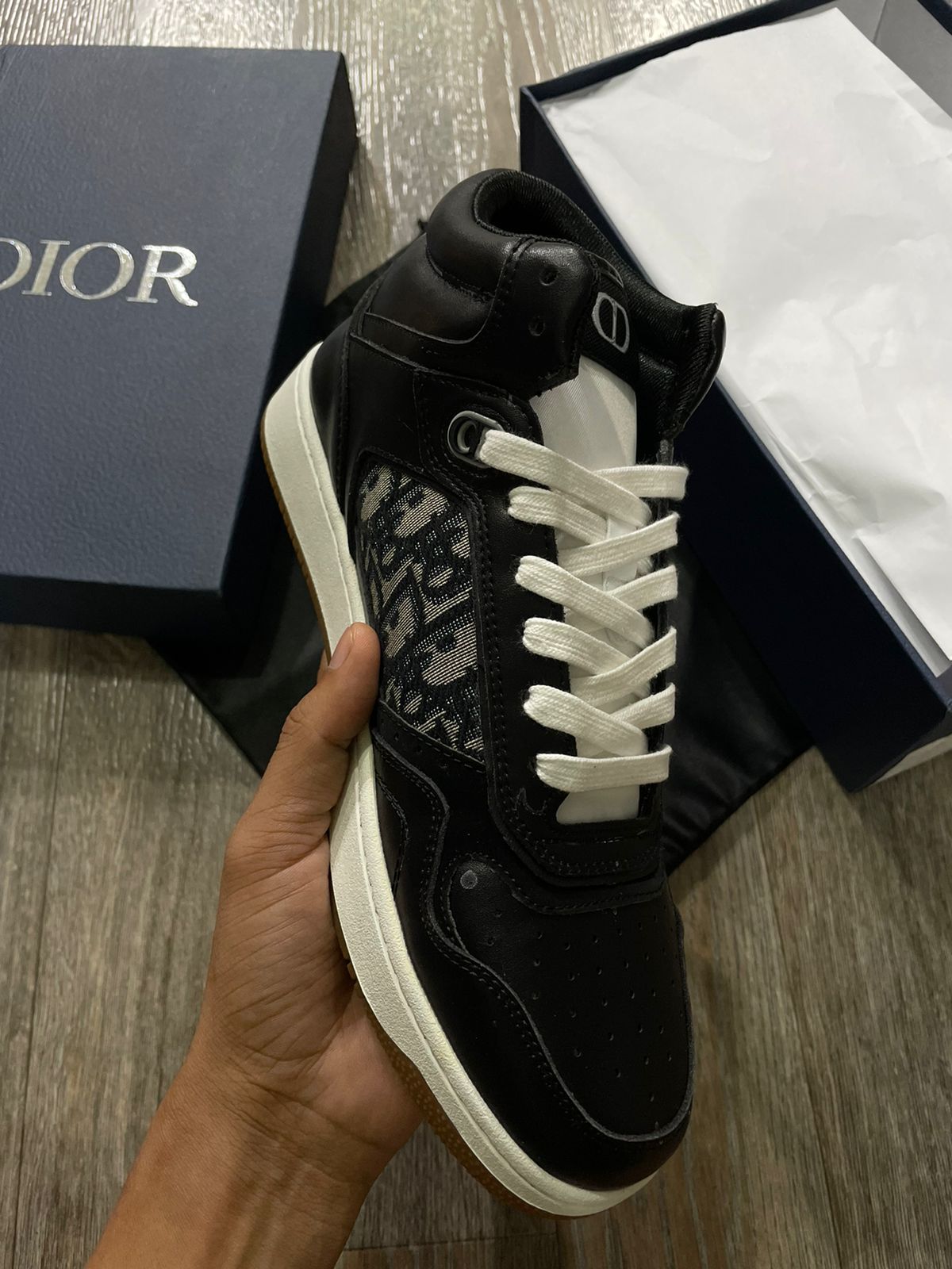 Casual Lace Up Sneaker For Men