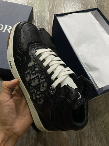 Casual Lace Up Sneaker For Men