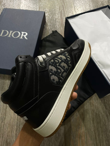 Casual Lace Up Sneaker For Men