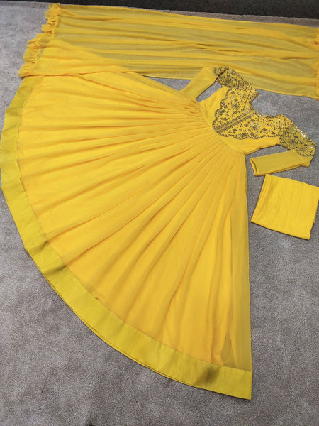 BEAUTIFUL HEAVY FAUX GEORGETTE PARTY WEAR GOWN