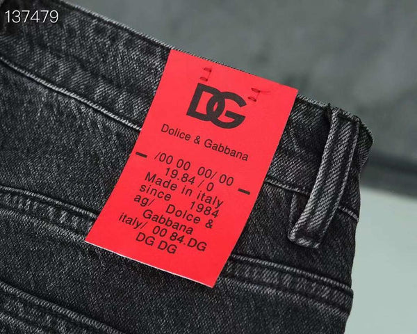 Stretchable Fabric Regular Cut Denim Jeans