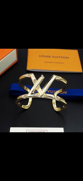 L & V Volt One Cuff, Yellow Gold And Diamonds