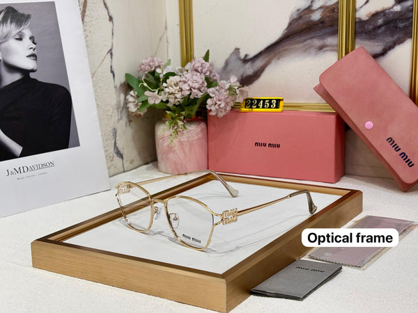 Elegant and Luxury Designer Sunglass For Women