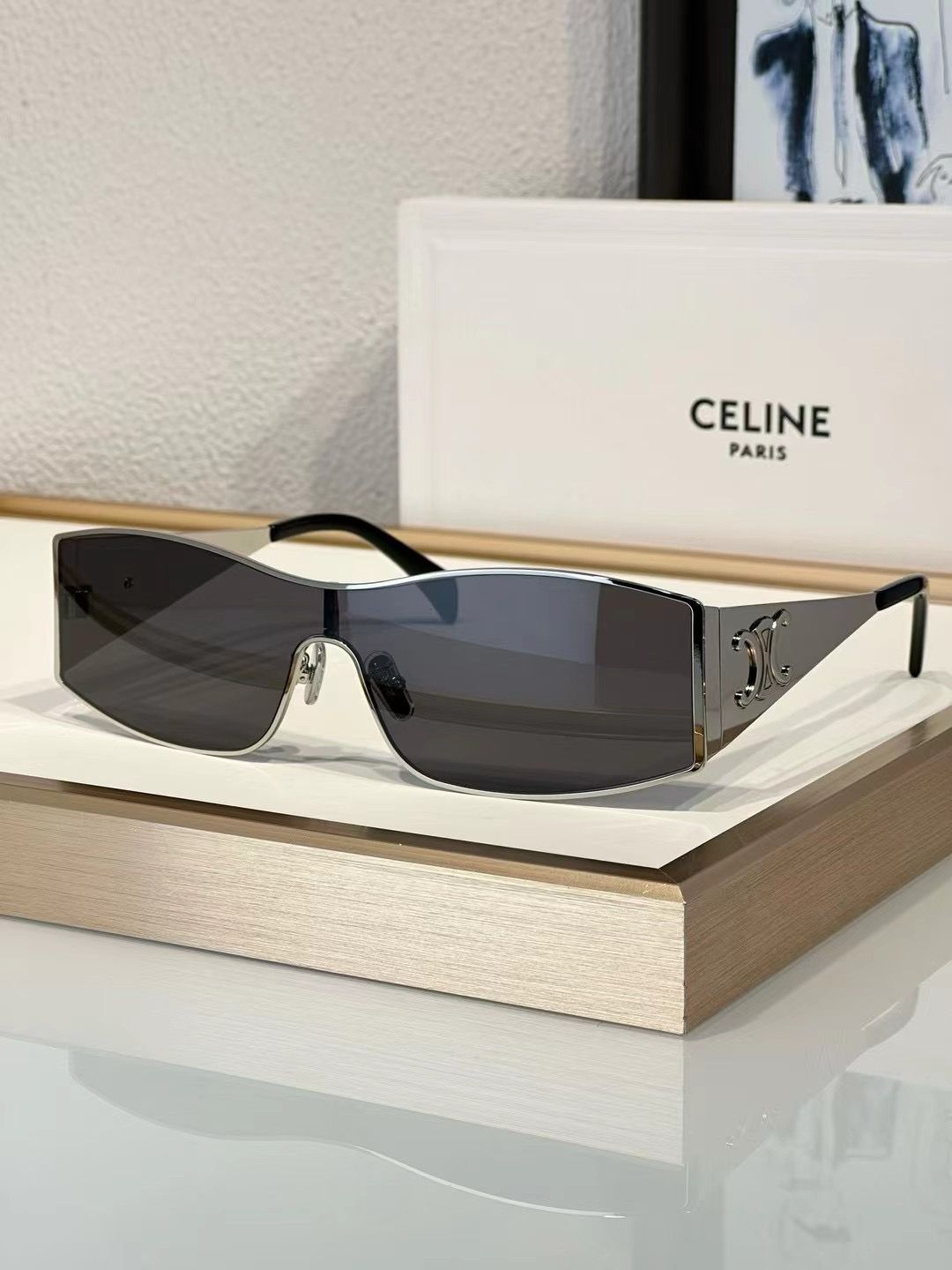 Elegant and Stylish Rectangular-Frame Gold/Silver-Tone Sunglasses