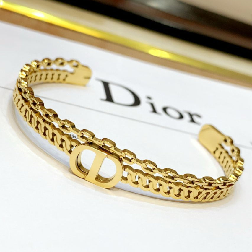 Premium Beautiful  C D Signature Logo  Bracelet