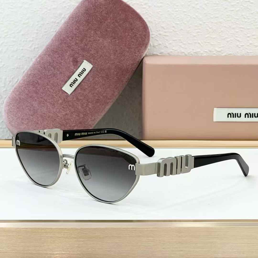 Elegant and Stylish Cat Eye Shape  Sunglass  For Women