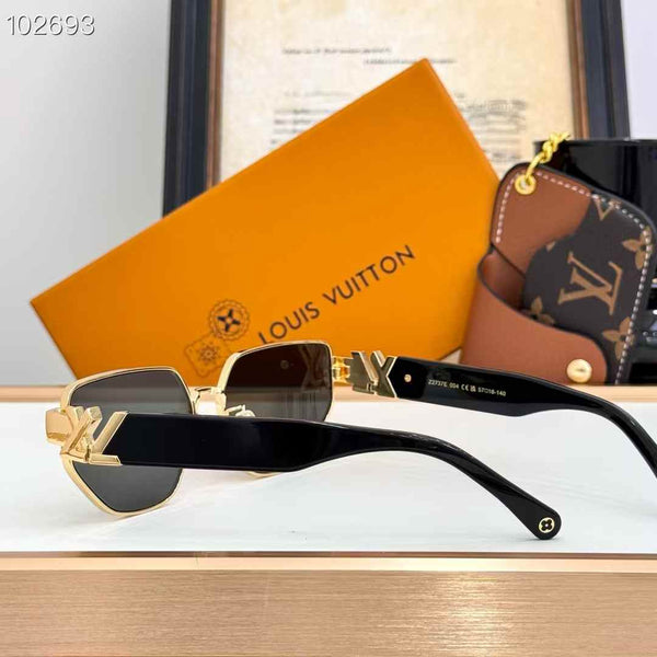 Exclusive Cat  Eye Frame Bold Arm Sunglass for Women