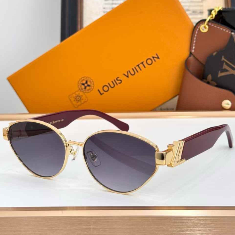 Exclusive Cat  Eye Frame Bold Arm Sunglass for Women