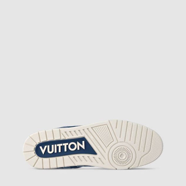 Fashion-Forward Trainer Sneaker – Imported Street Style Look