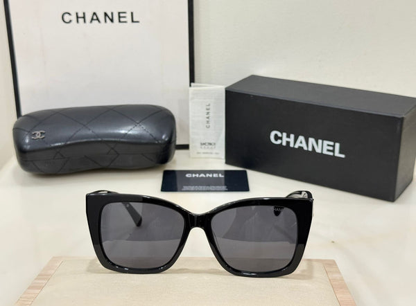 Women's Oversized Square Sunglasses Checkered Temple & Gradient Lens