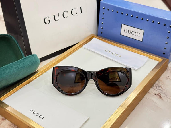 Premium  Women’s Ivory Cat-Eye Sunglasses with Oversized GG Logo