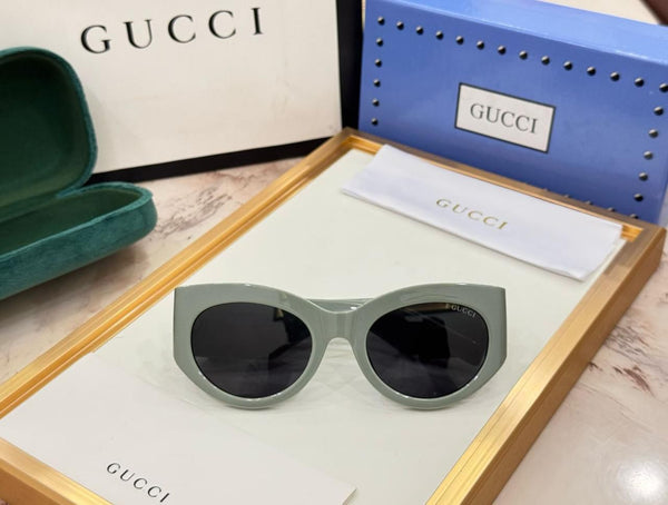 Premium  Women’s Ivory Cat-Eye Sunglasses with Oversized GG Logo