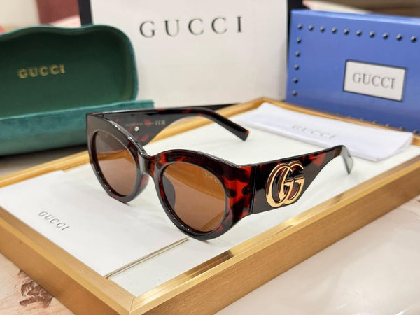 Premium  Women’s Ivory Cat-Eye Sunglasses with Oversized GG Logo