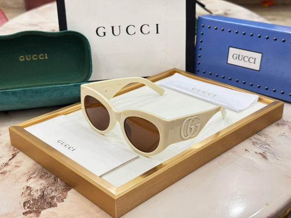 Premium  Women’s Ivory Cat-Eye Sunglasses with Oversized GG Logo