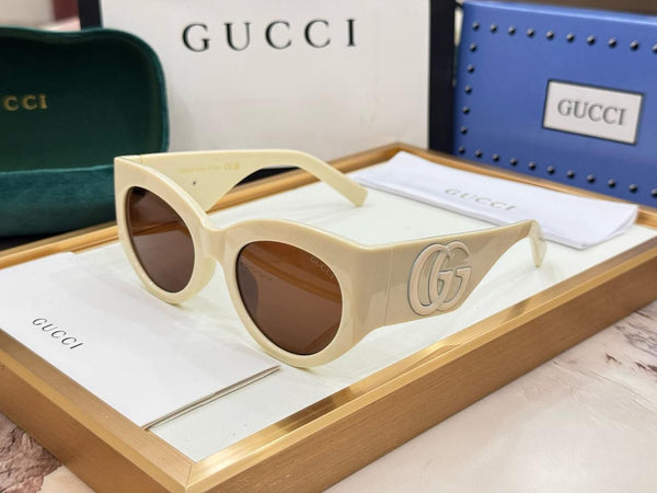 Premium  Women’s Ivory Cat-Eye Sunglasses with Oversized GG Logo