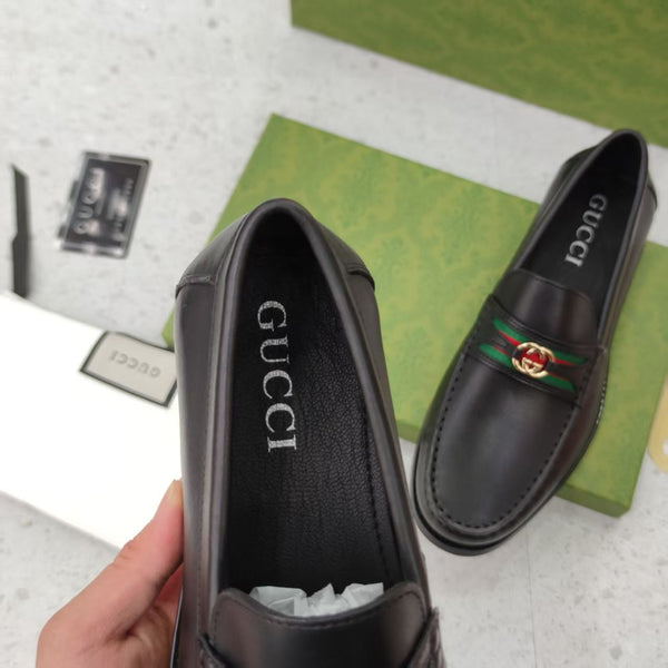 Luxury Logo-Plague Detail Loafers