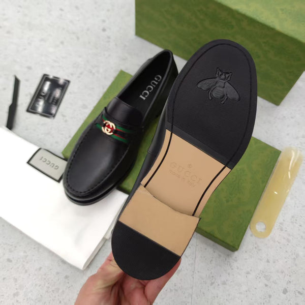 Luxury Logo-Plague Detail Loafers