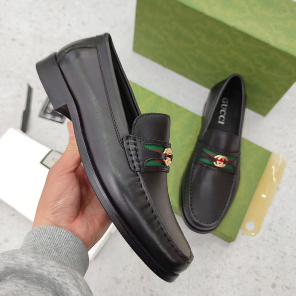 Luxury Logo-Plague Detail Loafers