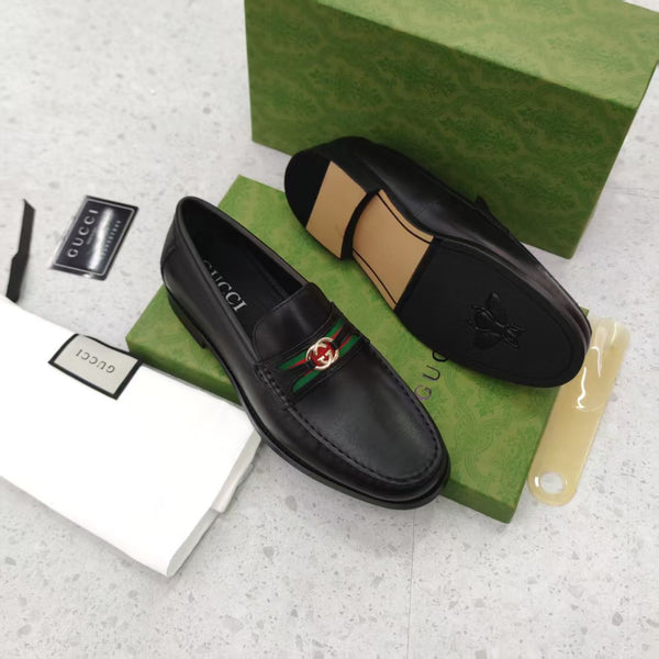 Luxury Logo-Plague Detail Loafers