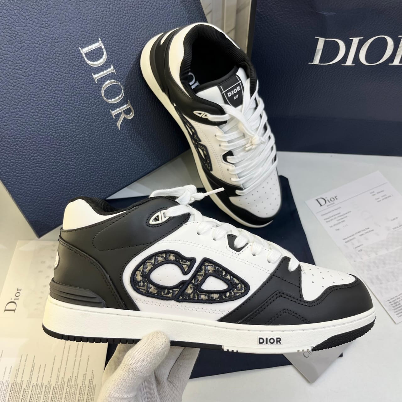 B57 Dribble Low-Top Sneaker