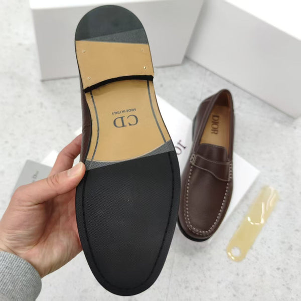 Men’s Luxury Leather Loafers  Classic Brown Slip-On with Logo Detail