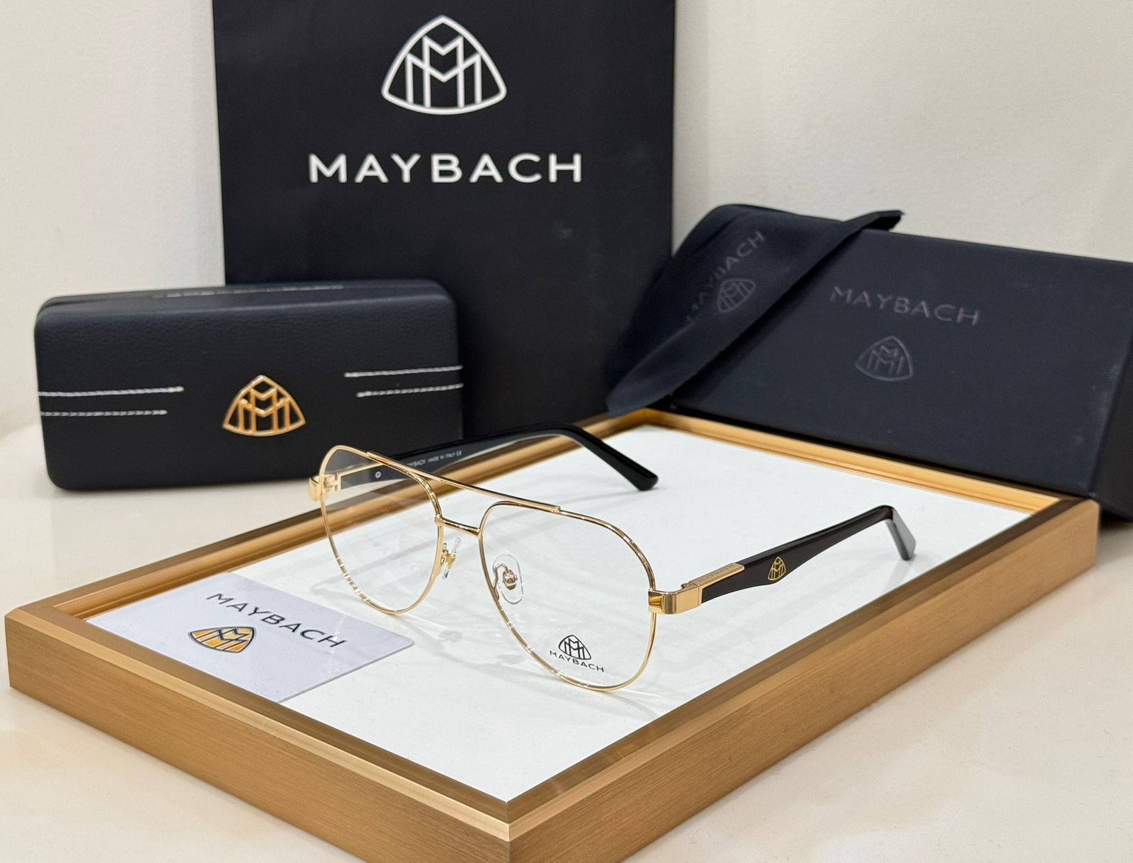 Luxury Gold-Rim Eyeglasses – Premium Designer Frame