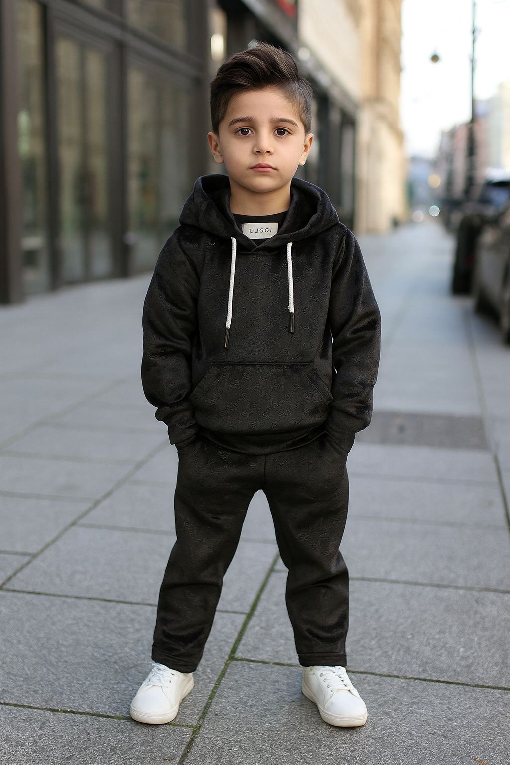 Stylish  Kids’ Hoodie & Jogger Set – Casual Streetwear Look