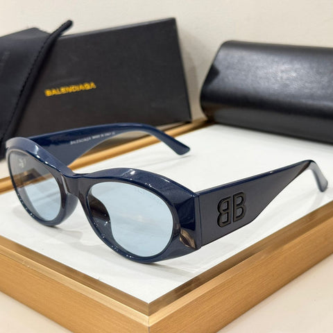 Luxe Bold BB Emblem Oval Shield Sunglasses