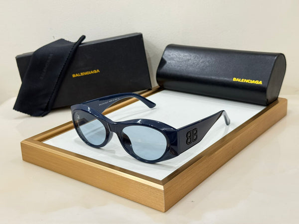 Luxe Bold BB Emblem Oval Shield Sunglasses