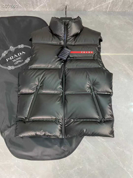 Luxury Black Puffer Vest – Premium Quilted Winter Wear