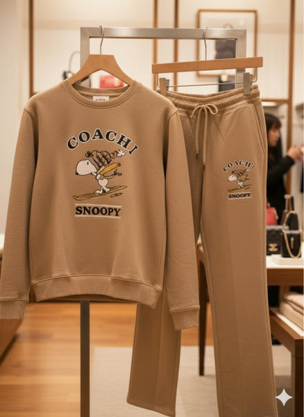 Luxury Beige Lounge Tracksuit Set – Sweatshirt & Joggers”