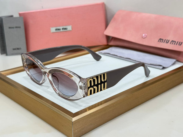 Iconic Premium Cat-Eye Sunglasses with Bold Logo Arms