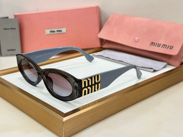 Iconic Premium Cat-Eye Sunglasses with Bold Logo Arms