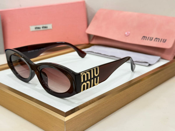 Iconic Premium Cat-Eye Sunglasses with Bold Logo Arms